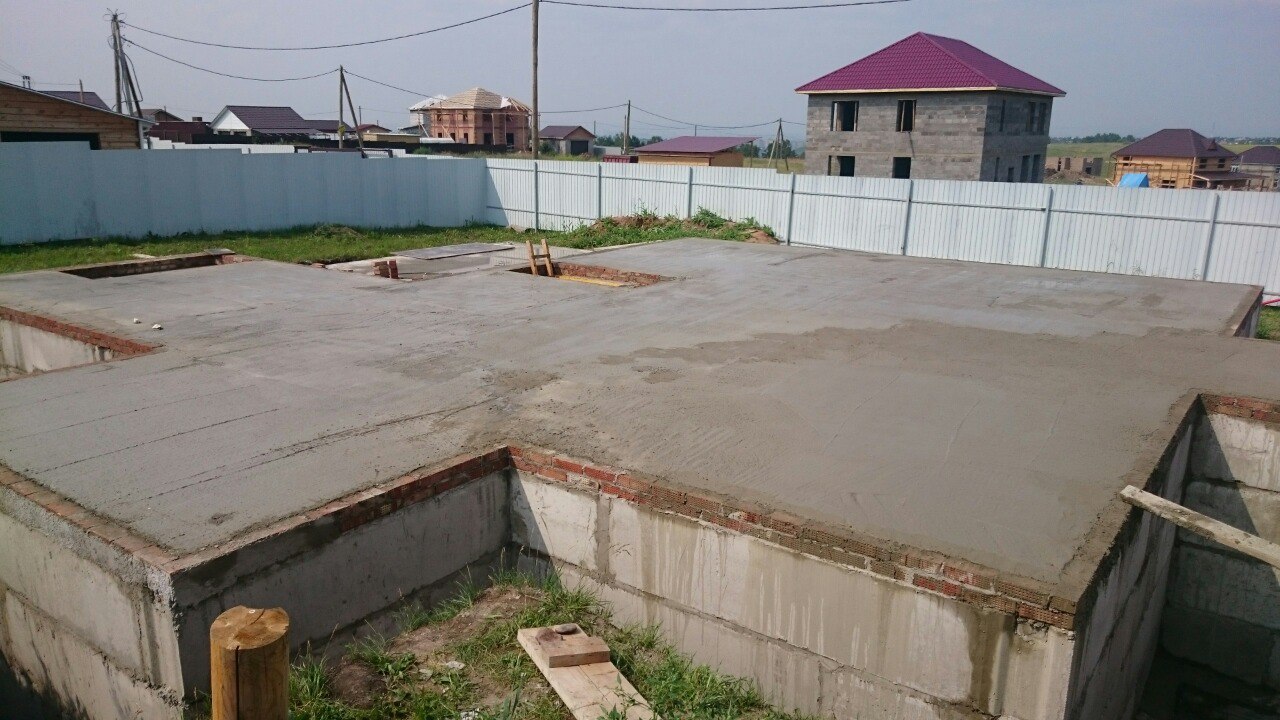Заливка бетона перекрытия цоколя-2